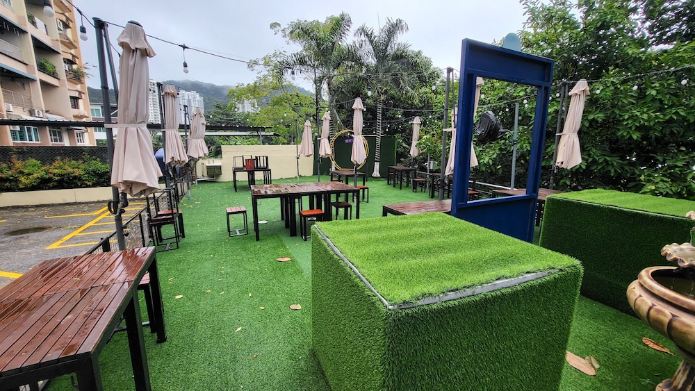 Leisure Cove Hotel Apartments 40/50
