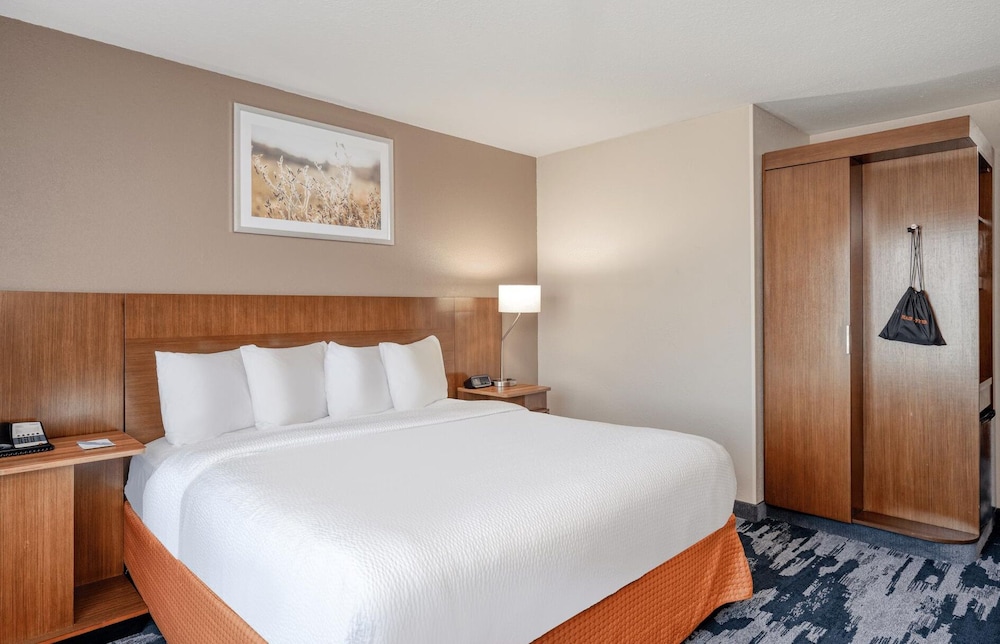 غرفة بسرير كينج لذوي الإعاقة، Fairfield Inn &amp; Suites Jeffersonville I-71 2/4