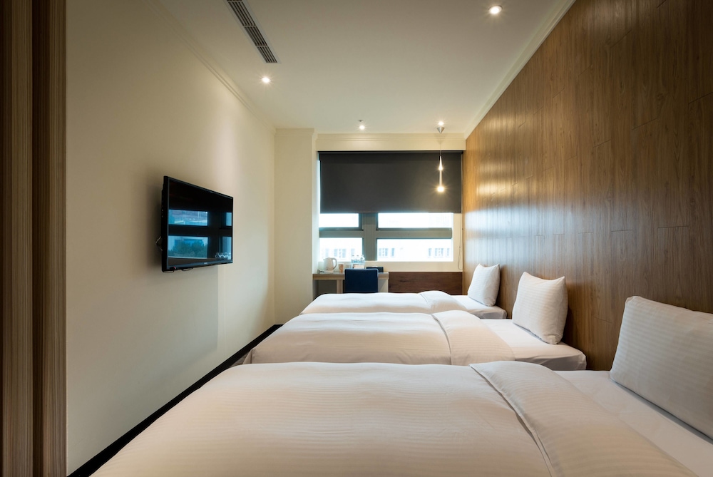 ROOM, TRIPLE