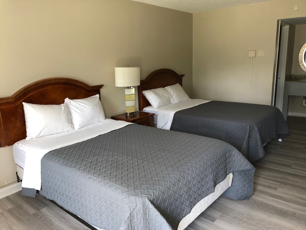 New Bedford Inn Suites 31/69