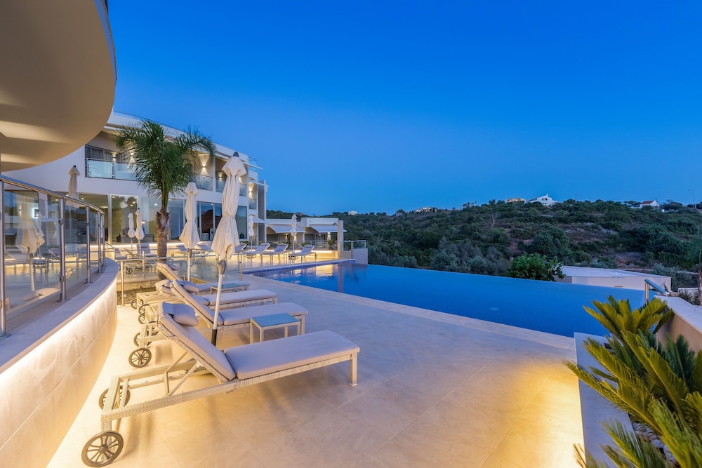 Caneiros Luxury House & Suites 62/67