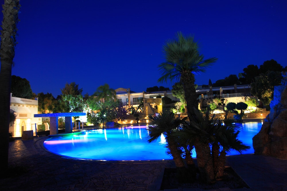 Eden Resort Country & Spa 27/31