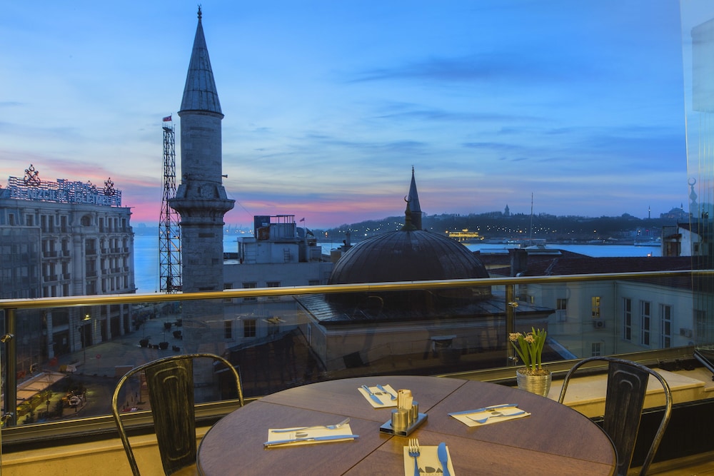 Ada Karakoy Hotel 46/60