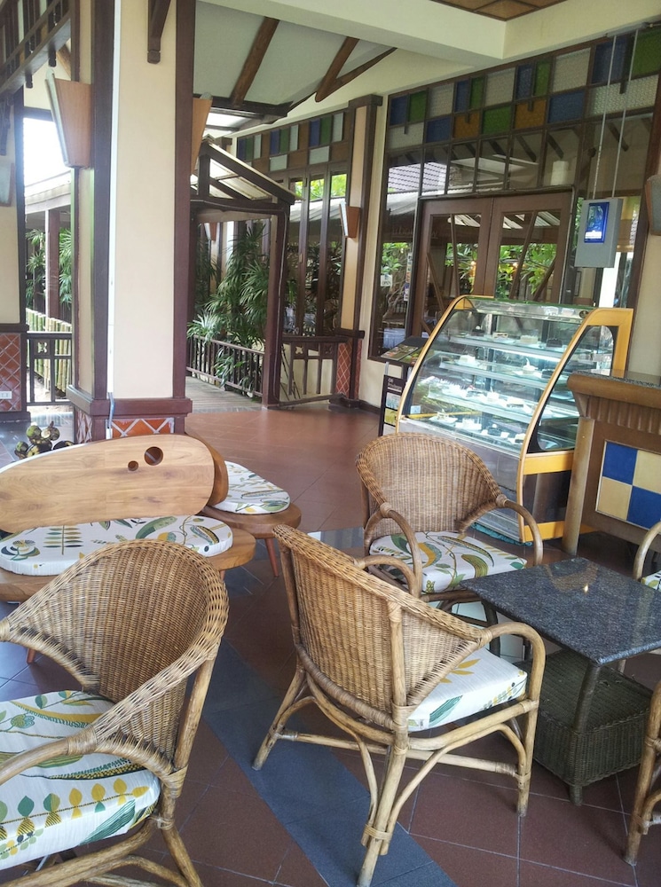Botany Beach Resort 50/73