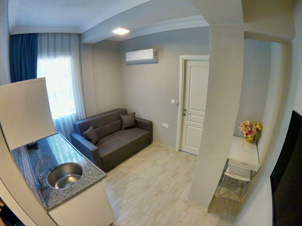 MirAlya Homes 18/24