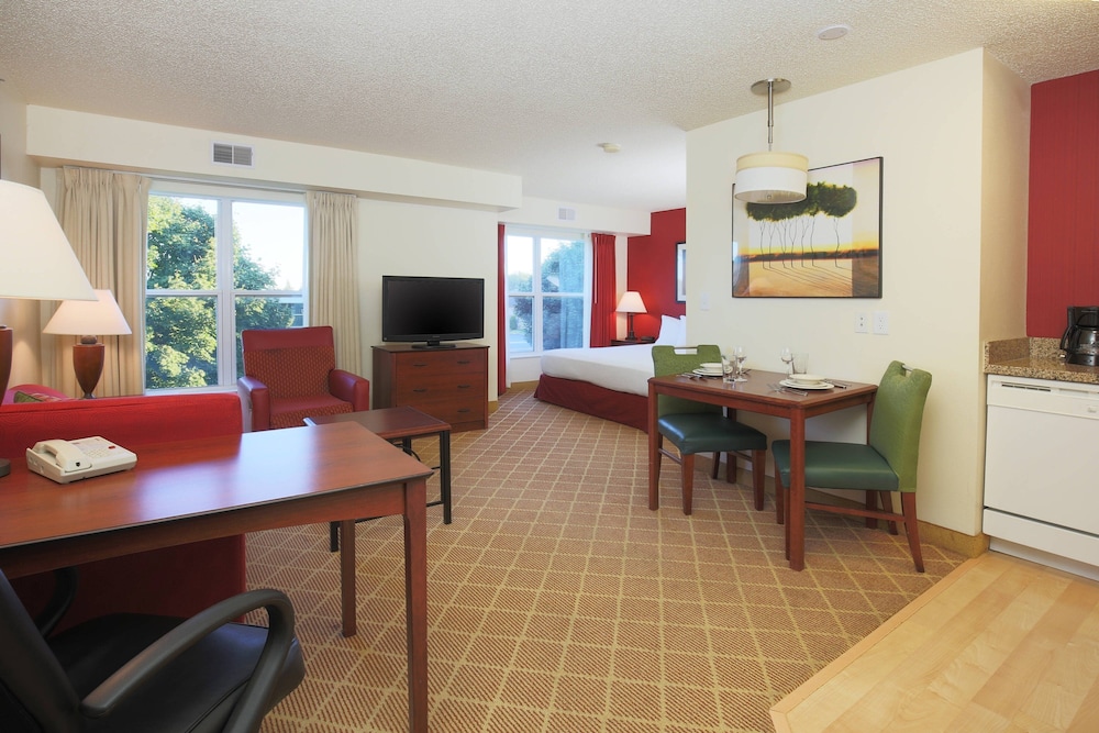 Residence Inn by Marriott Flint 38/47