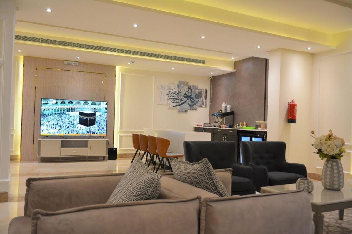 Alshurfah Loft 39/51