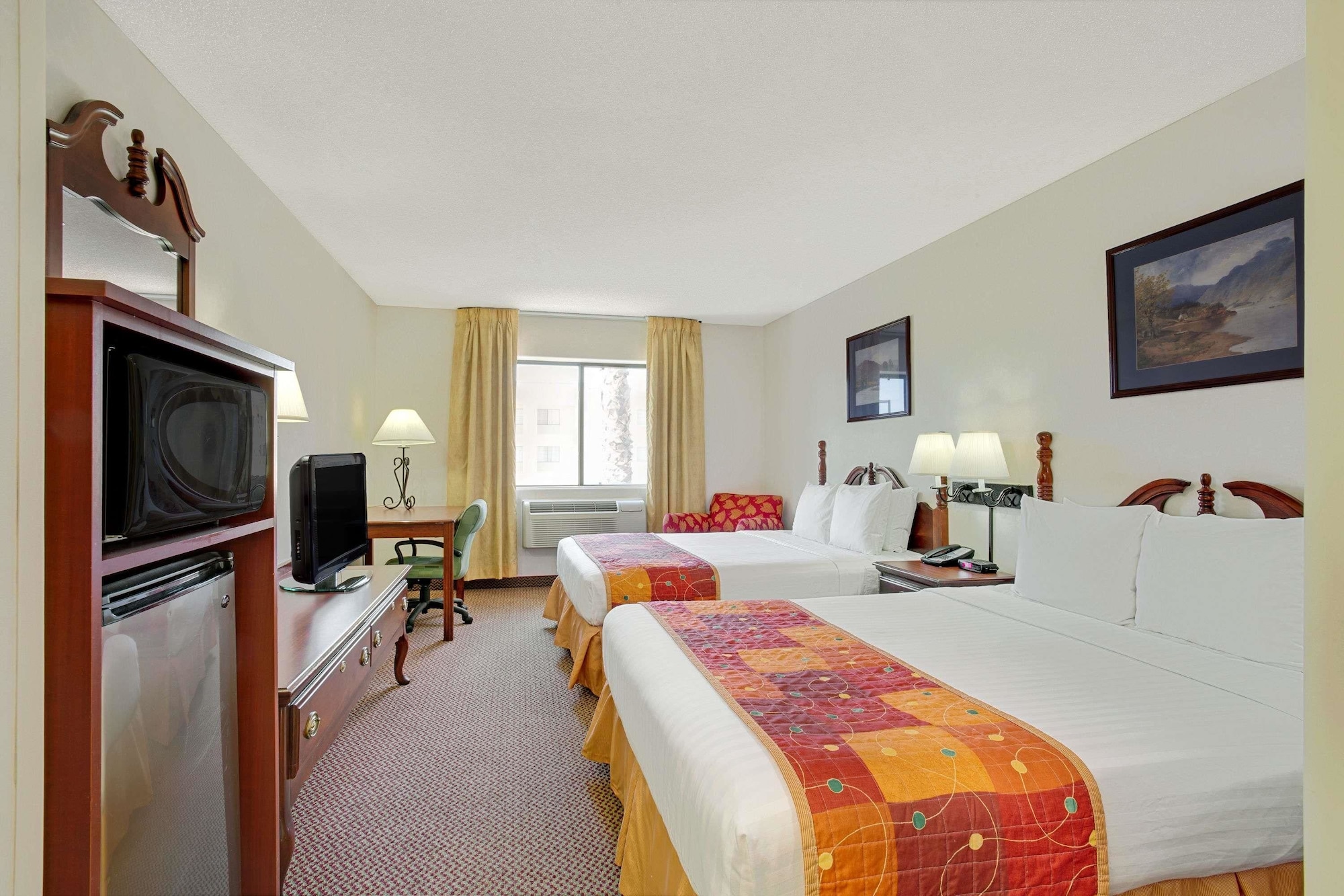 ROOM, 2 QUEEN BEDS