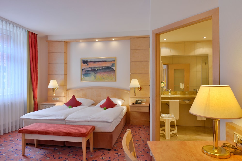 Ringhotel Weisser Hirsch 17/50