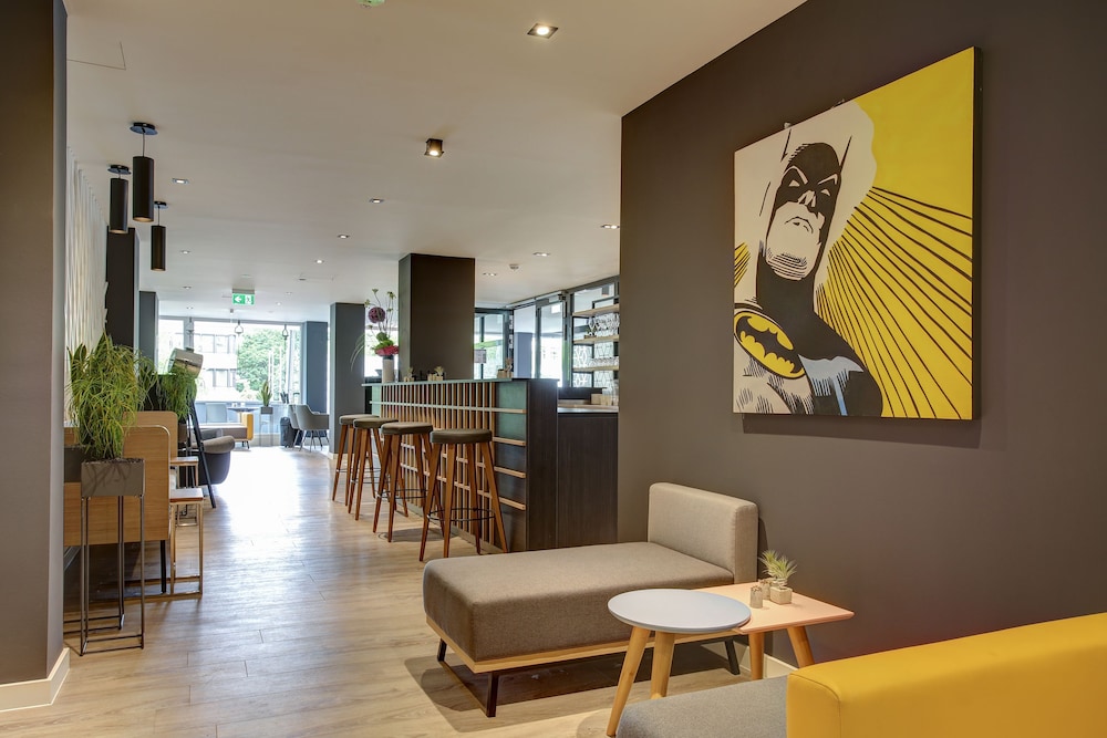 Vienna House Easy by Wyndham Dortmund 39/57