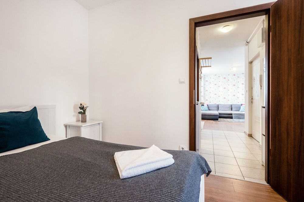 2 BEDROOMS, SUPERIOR, APARTMENT