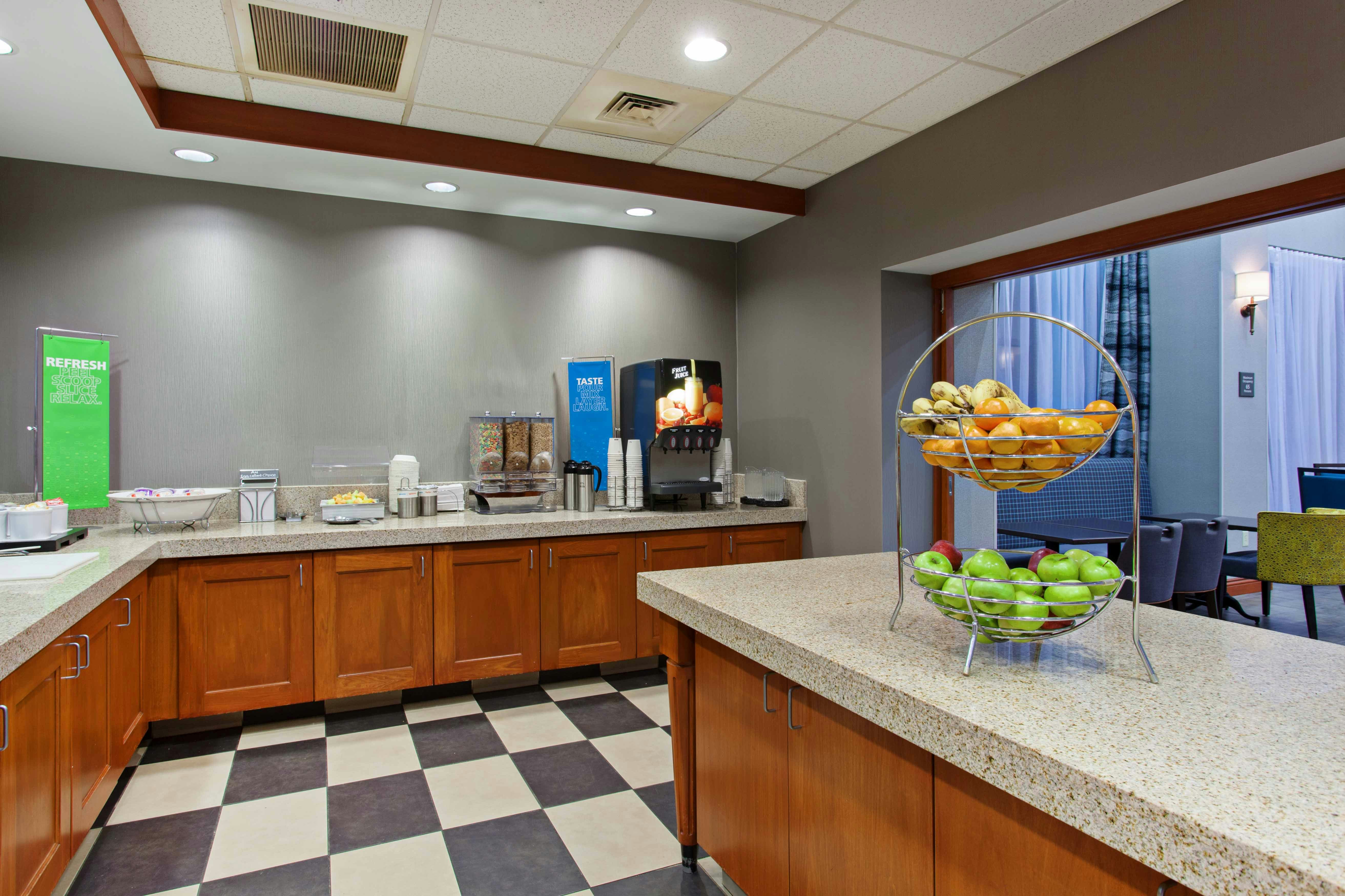 Hampton Inn and Suites Clovis Airport North 11/50