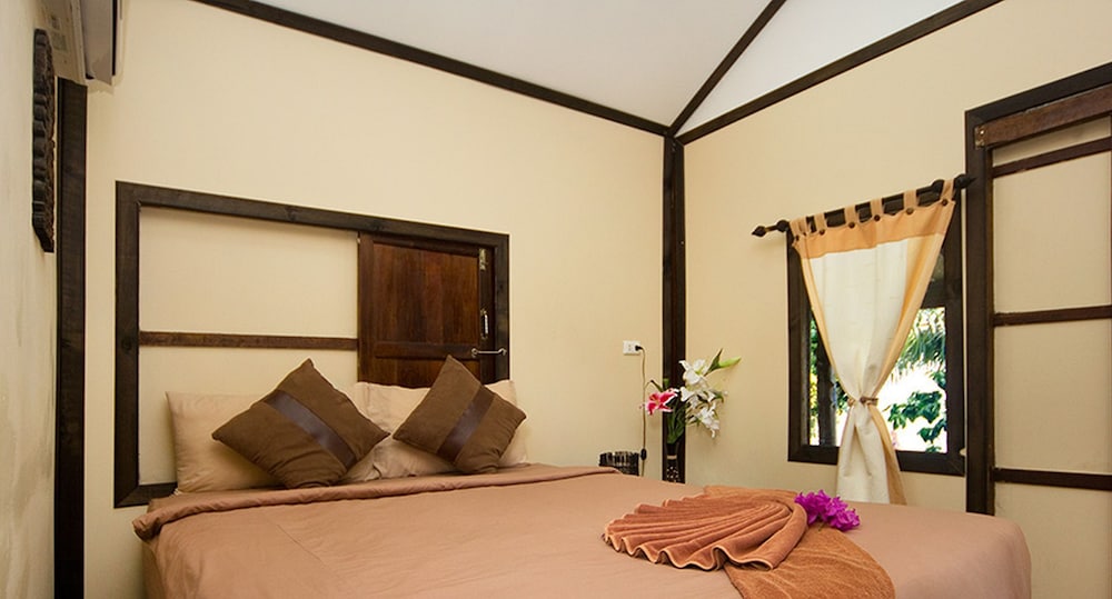 Phangan Beach Resort 28/68