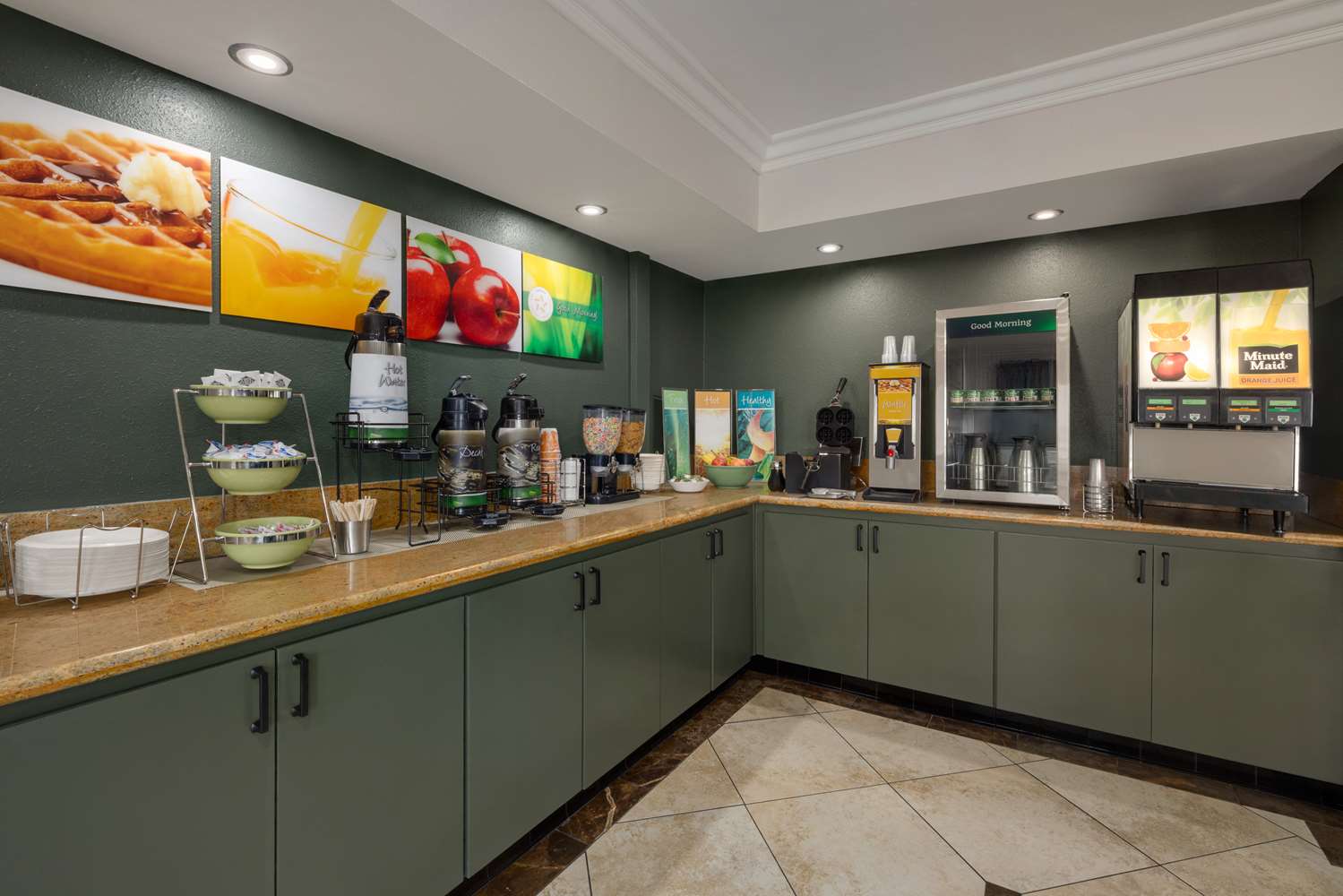 Quality Inn Lake Elsinore 42/51