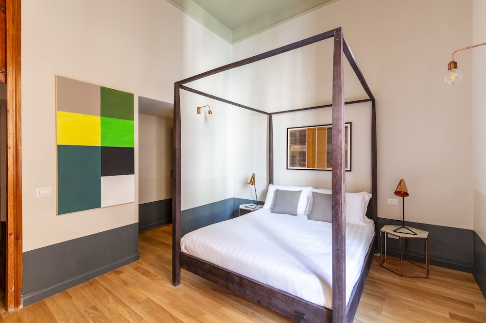 Rome Accommodation - Baullari 8/31