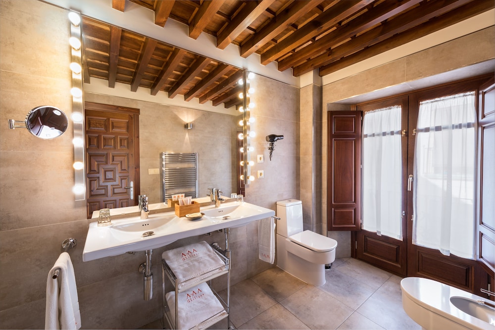 Gar Anat Hotel Boutique 45/81