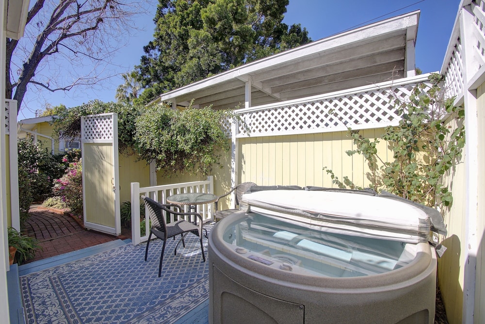 Secret Garden Inn 37/73