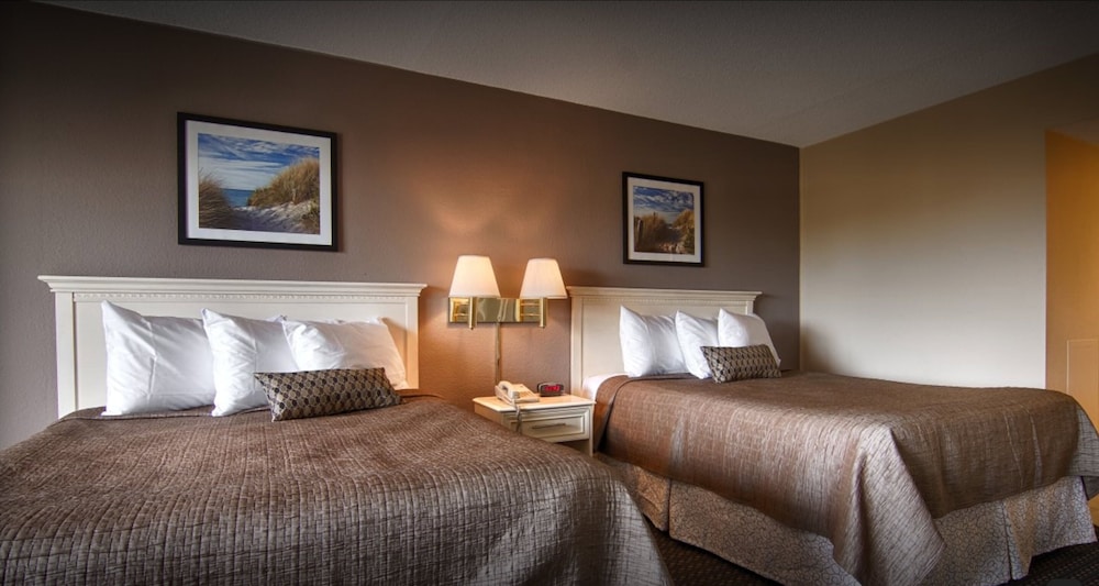Grande Shores Ocean Resort 30/84