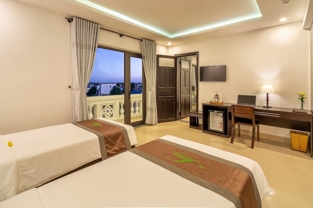 Viet Long Hoi An Beach Hotel 43/53