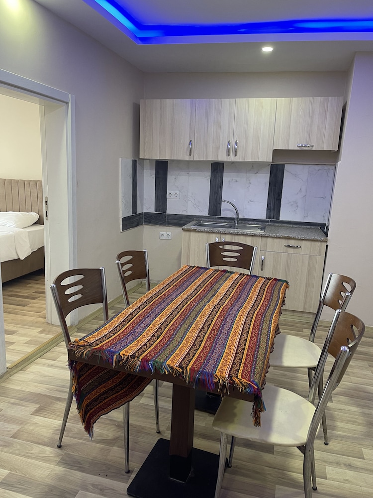 Grand Sami Hotel 23/28