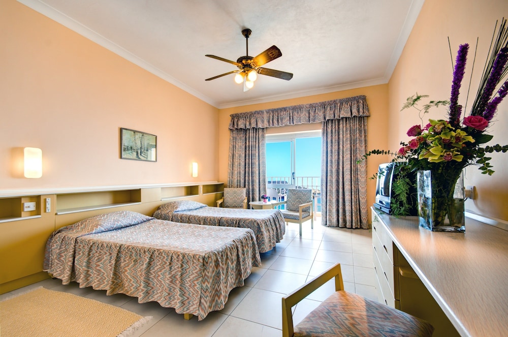 PARADISE BAY RESORT 45/80