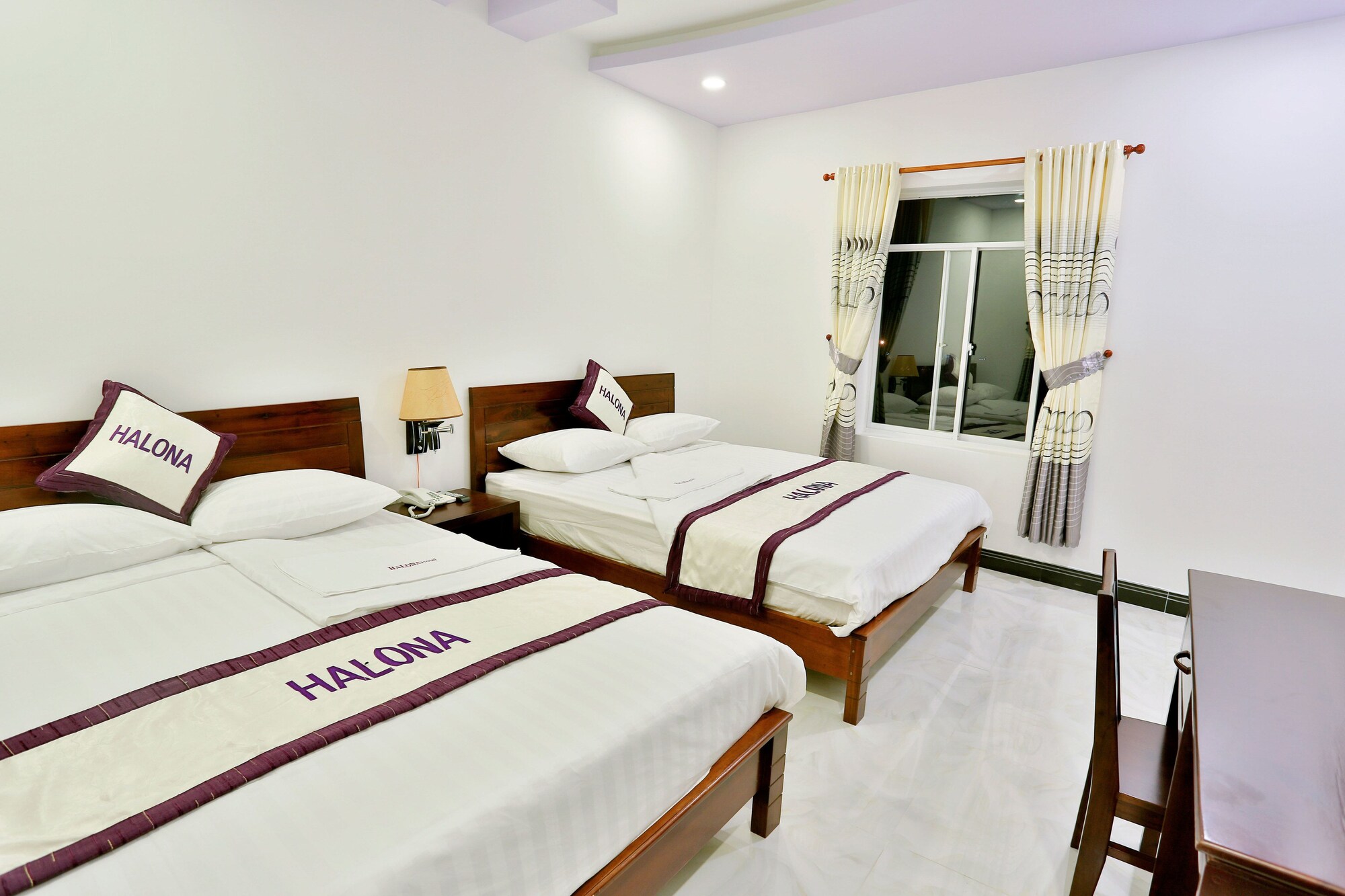 SUPERIOR, 2 DOUBLE BEDS