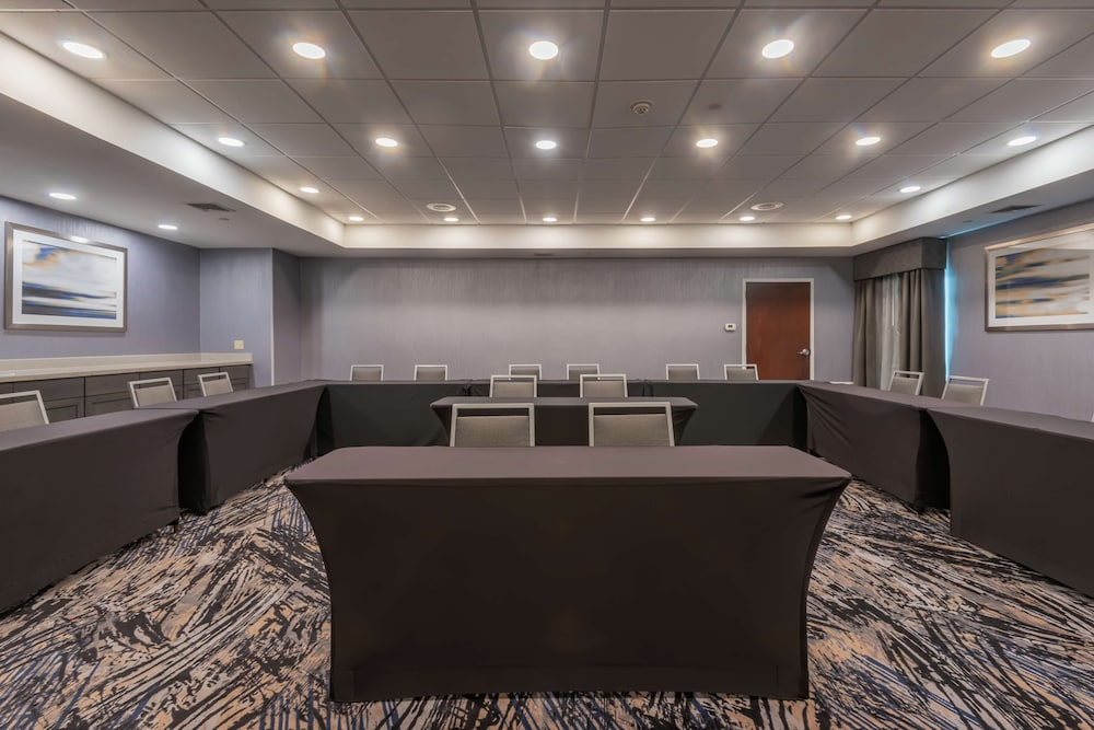 Hampton Inn Waco 38/42