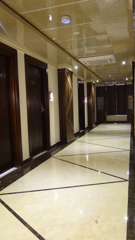 Arna Hotel 27/28