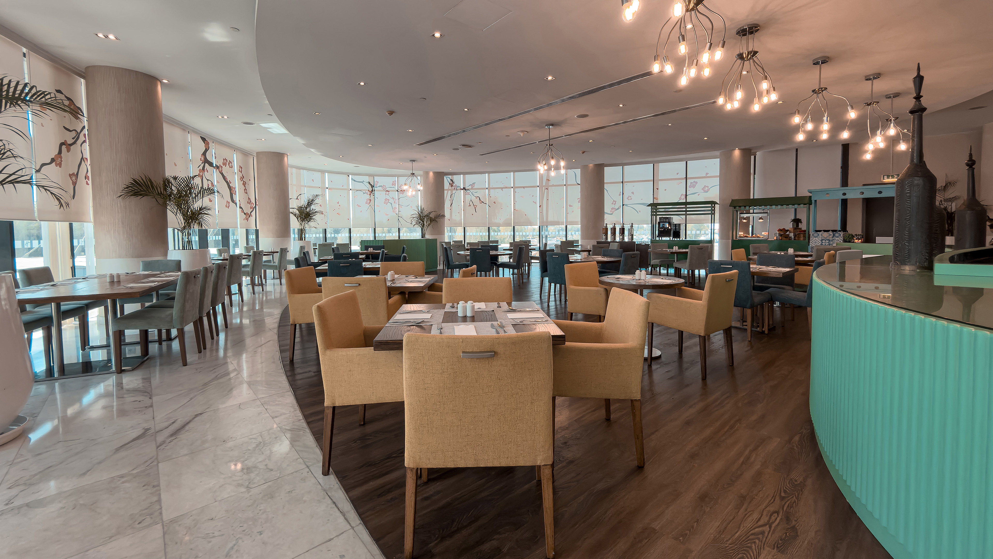 Holiday Inn Abu Dhabi Hotel 59/73