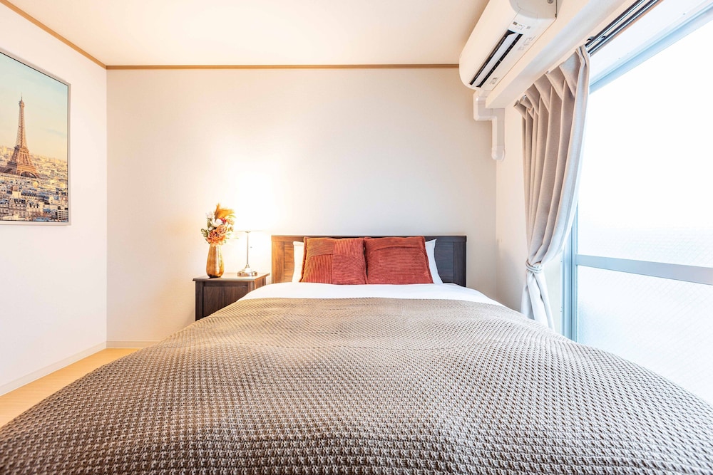 Futon Bed, Sofa, Yokoduna Hostel 5/7