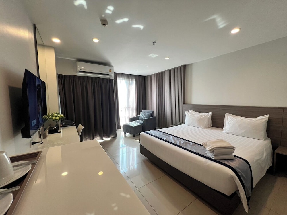 Crystal Suites Suvarnabhumi Airport 25/63