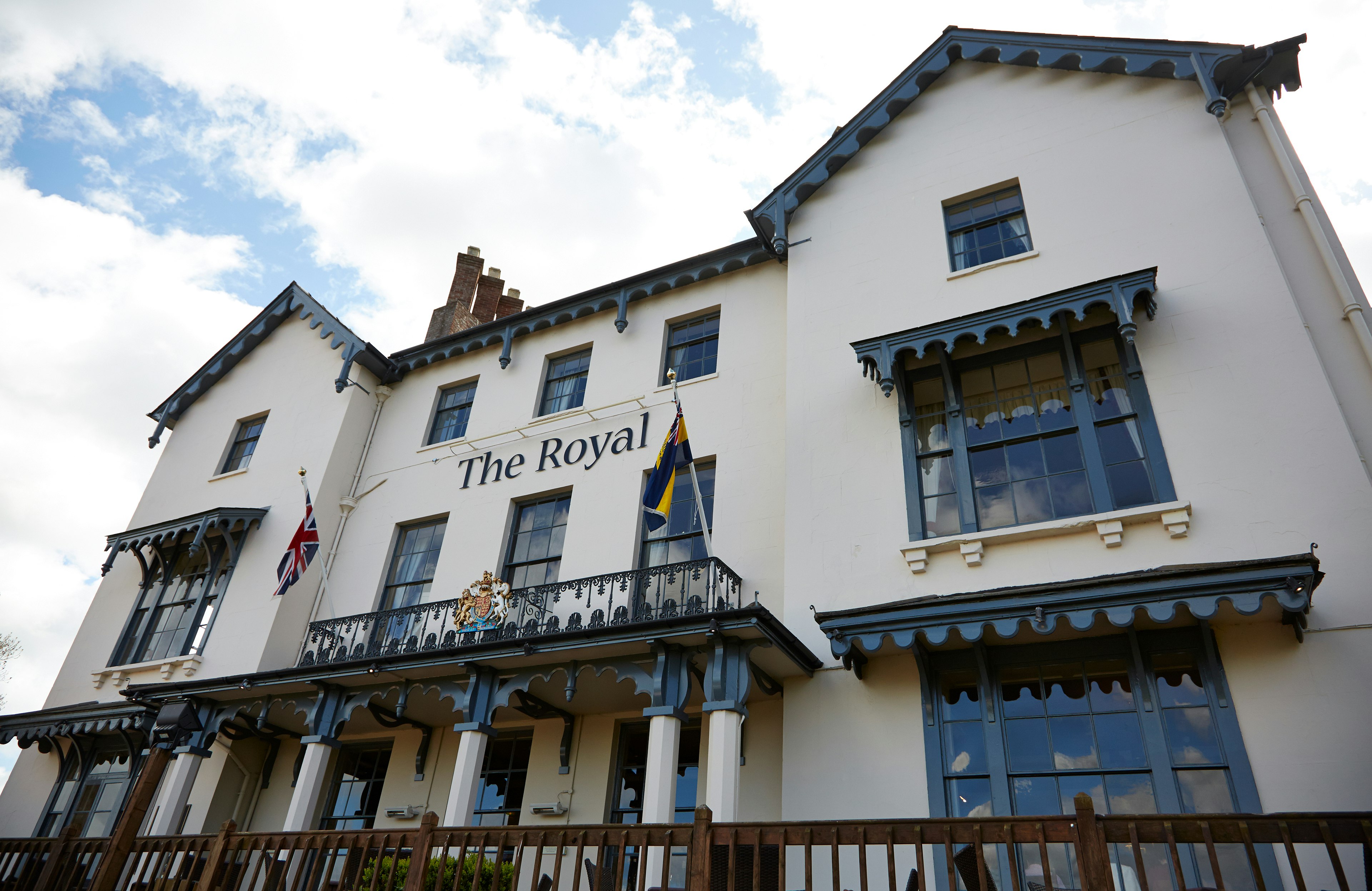 Royal Hotel 3/34