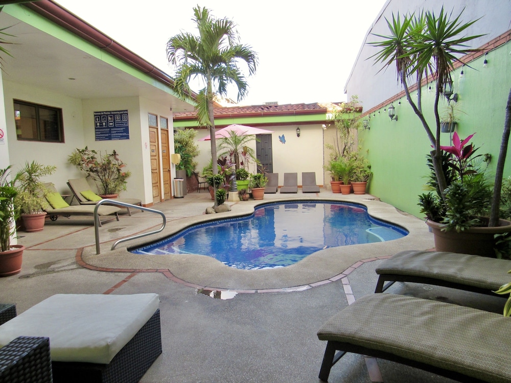La Guaria Inn And Suites Hotel 56/65