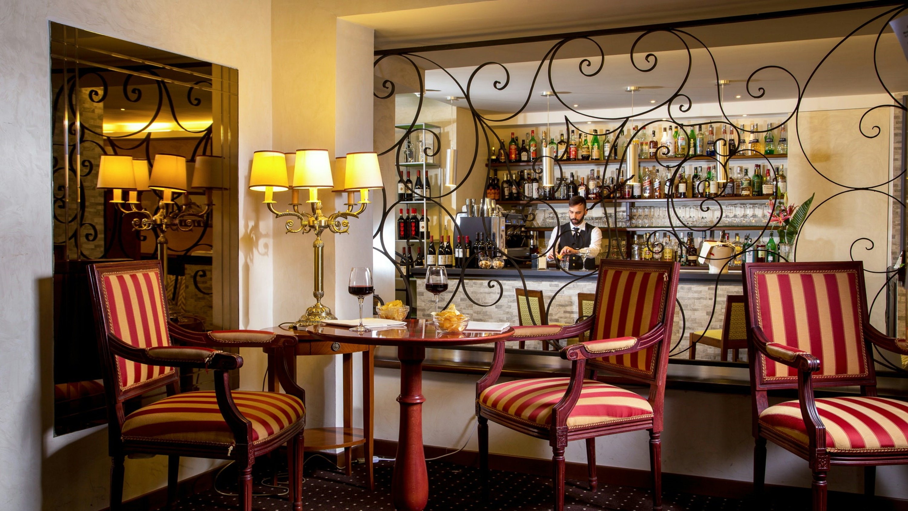 Oxford Hotel 49/64