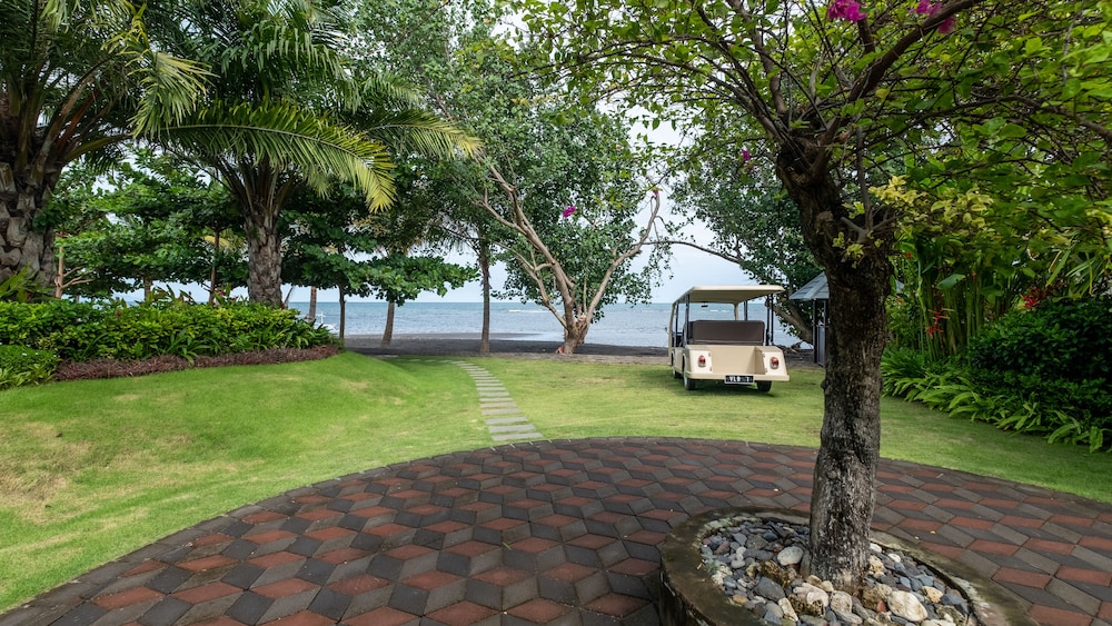 The Grand Villandra Resort 41/45