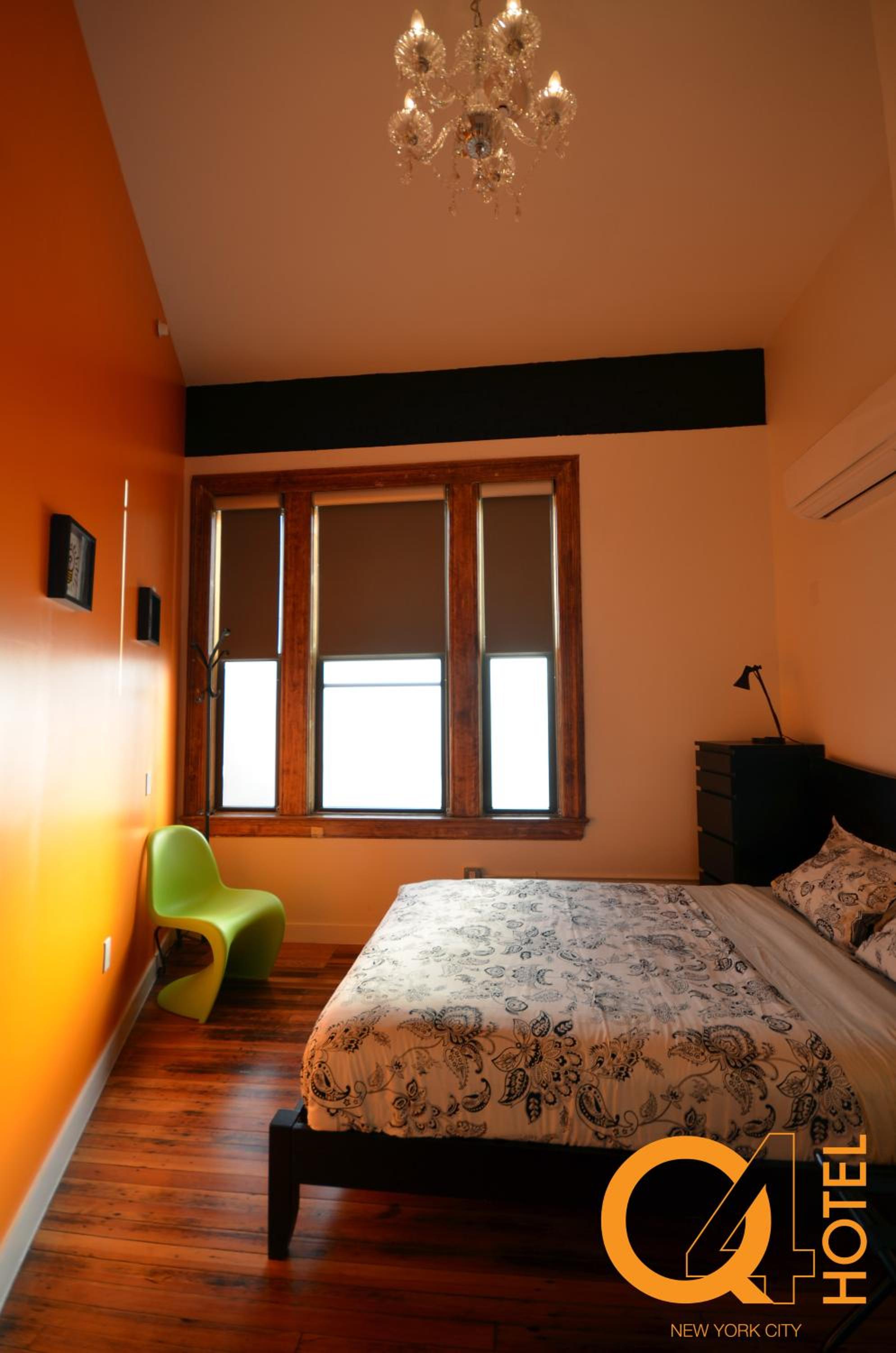 Room, Queen Bed