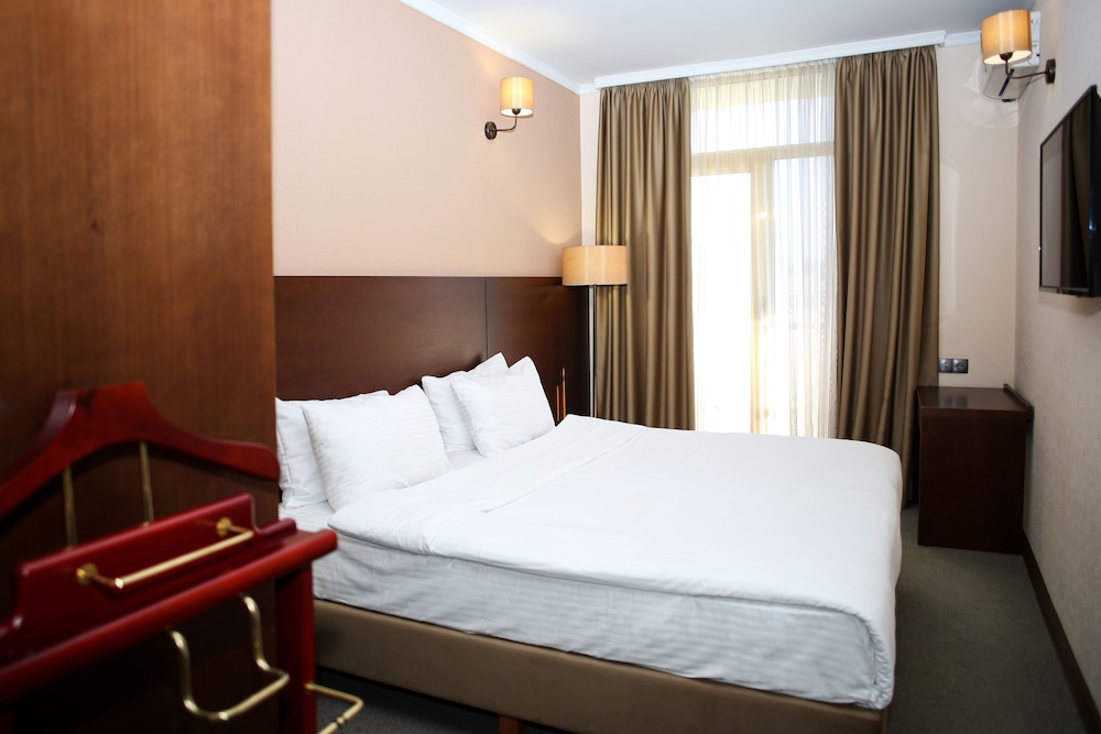 Corner Inn 11/50