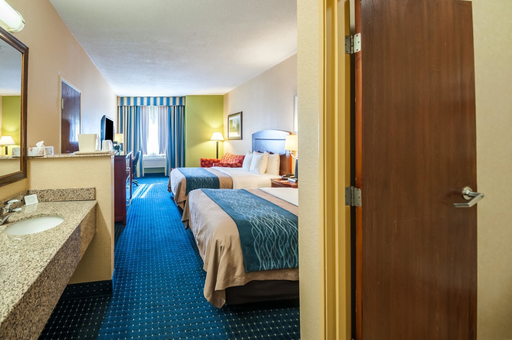 غرفة قياسية بسريرين كوين، Comfort Inn and Suites North East, MD 7/7