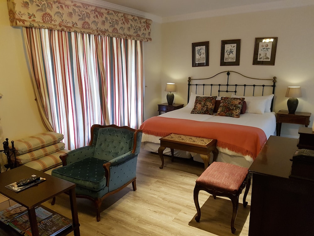 Sherwood's Country House 12/50