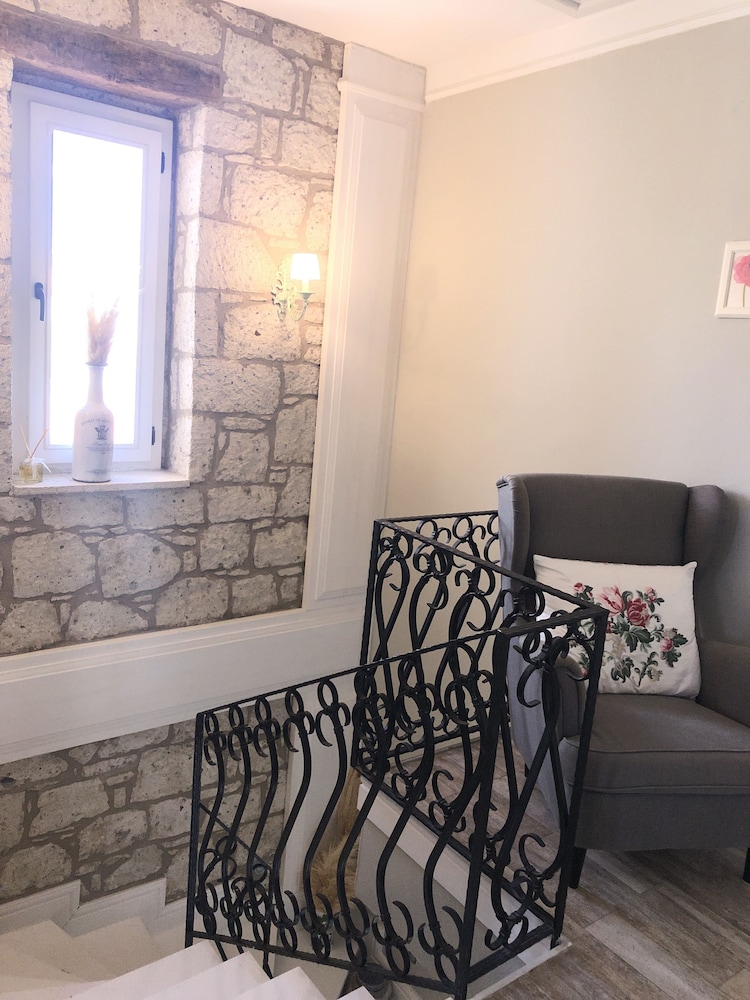 Vodina Hotel 25/50