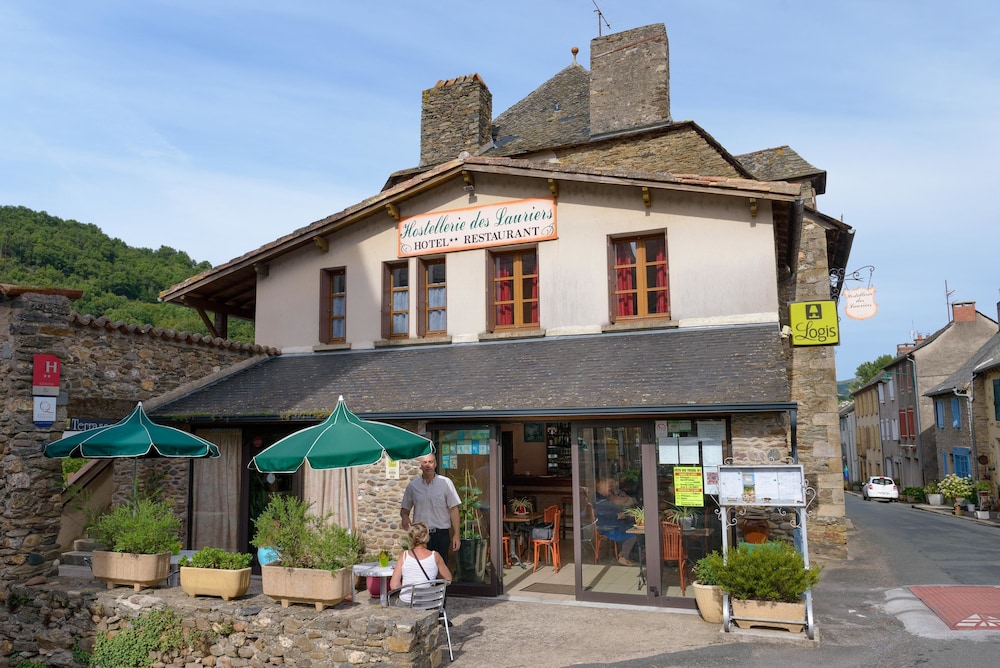 HOSTELLERIE DES LAURIERS 1/30