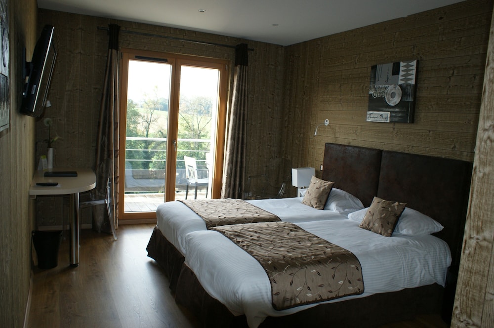 Forge, Twin Beds
