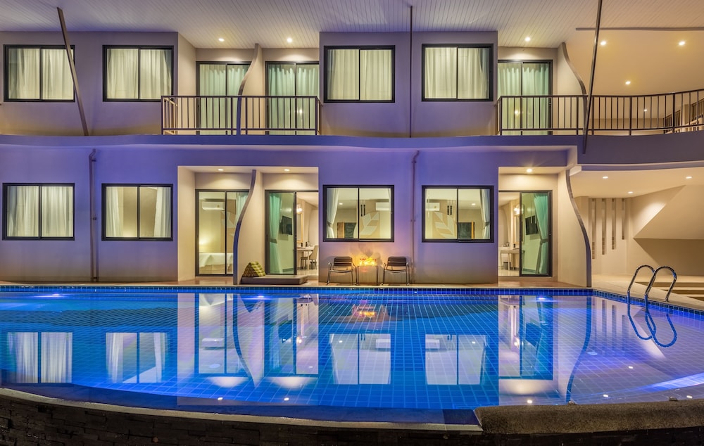At Rice Resort 3/50