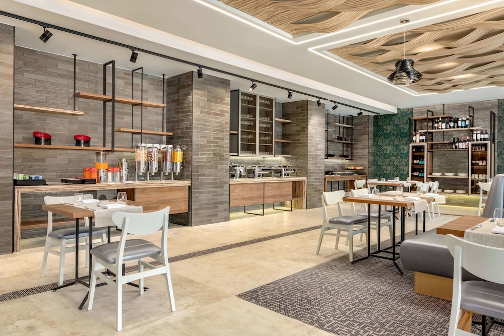 Ramada By Wyndham Ramnicu Valcea 40/52