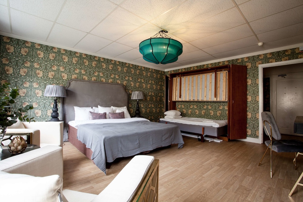 Centric Hotel 46/66