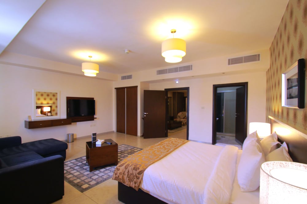 CITY ROSE HOTEL SUITES 28/67
