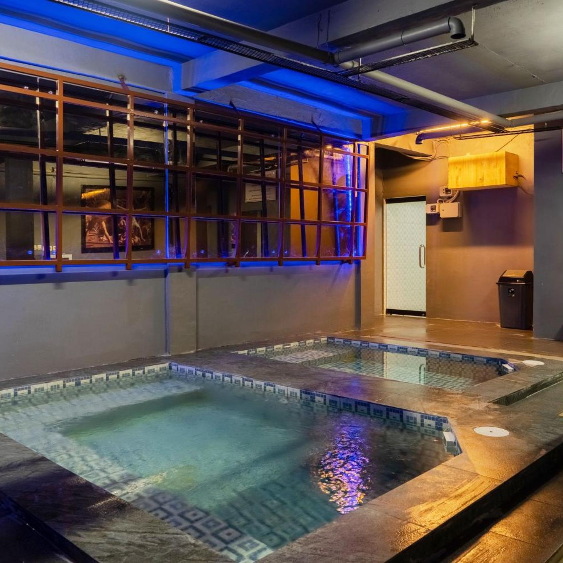 De'Tonga Hotel 45/58