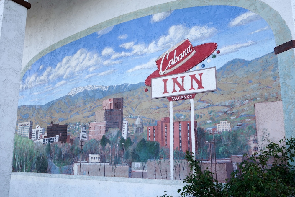 Cabana Inn 10/53