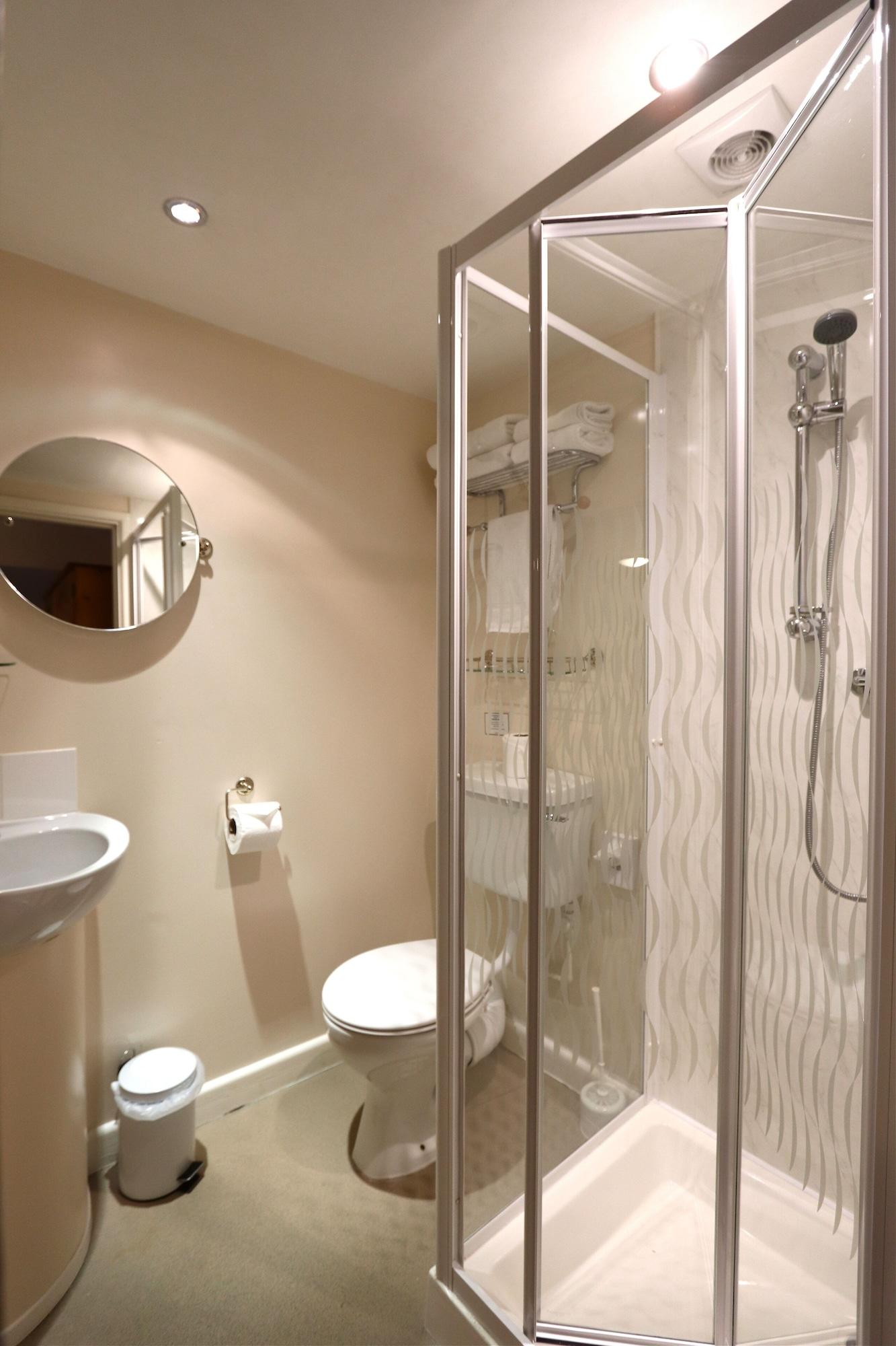 Portbyhan Hotel 25/25