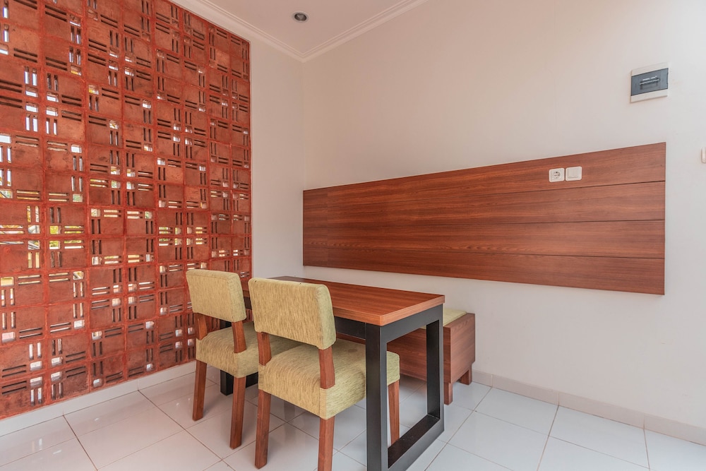 Nemuru Villa Ubud Anyer 29/30